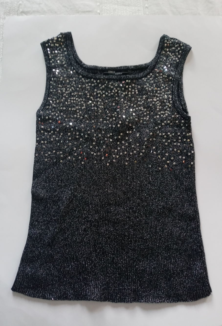 EUC ONCE AGAIN Women's Sleeveless Sequin Knit Tank Top, Size L, Black and Silver